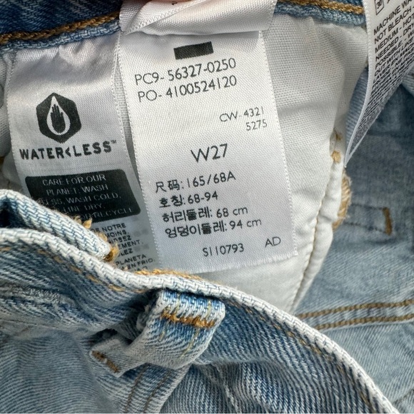 Levi’s 501 Denim Cut Off Shorts - Picture 2 of 3